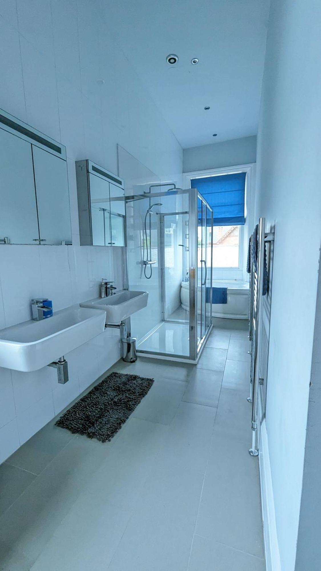Cotswold Vip Regency Lodge كيلتنهام المظهر الخارجي الصورة